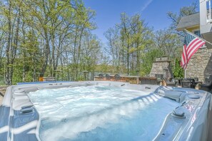 House (5 Bedrooms) | Property amenity - It's a Wonderful Life by Taylor Made Deep Creek (Oakland)