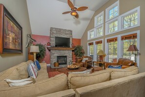 House (5 Bedrooms) | Property amenity - It's a Wonderful Life by Taylor Made Deep Creek (Oakland)