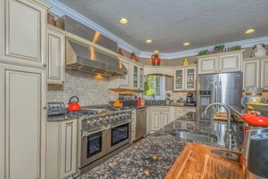 House (5 Bedrooms) | Property amenity