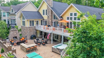 House (5 Bedrooms) | Property amenity