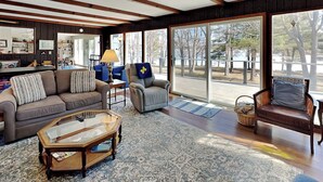 منزل (5 Bedrooms) | وسائل الراحة في المنشأة