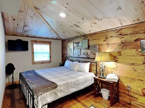 House (3 Bedrooms) | Property amenity - Kare Bear Cabin by Taylor Made Deep Creek (Oakland)