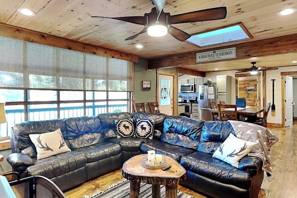House (3 Bedrooms) | Property amenity