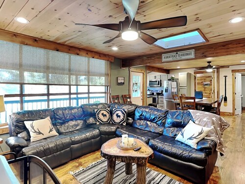 Kare Bear Cabin by Taylor Made Deep Creek