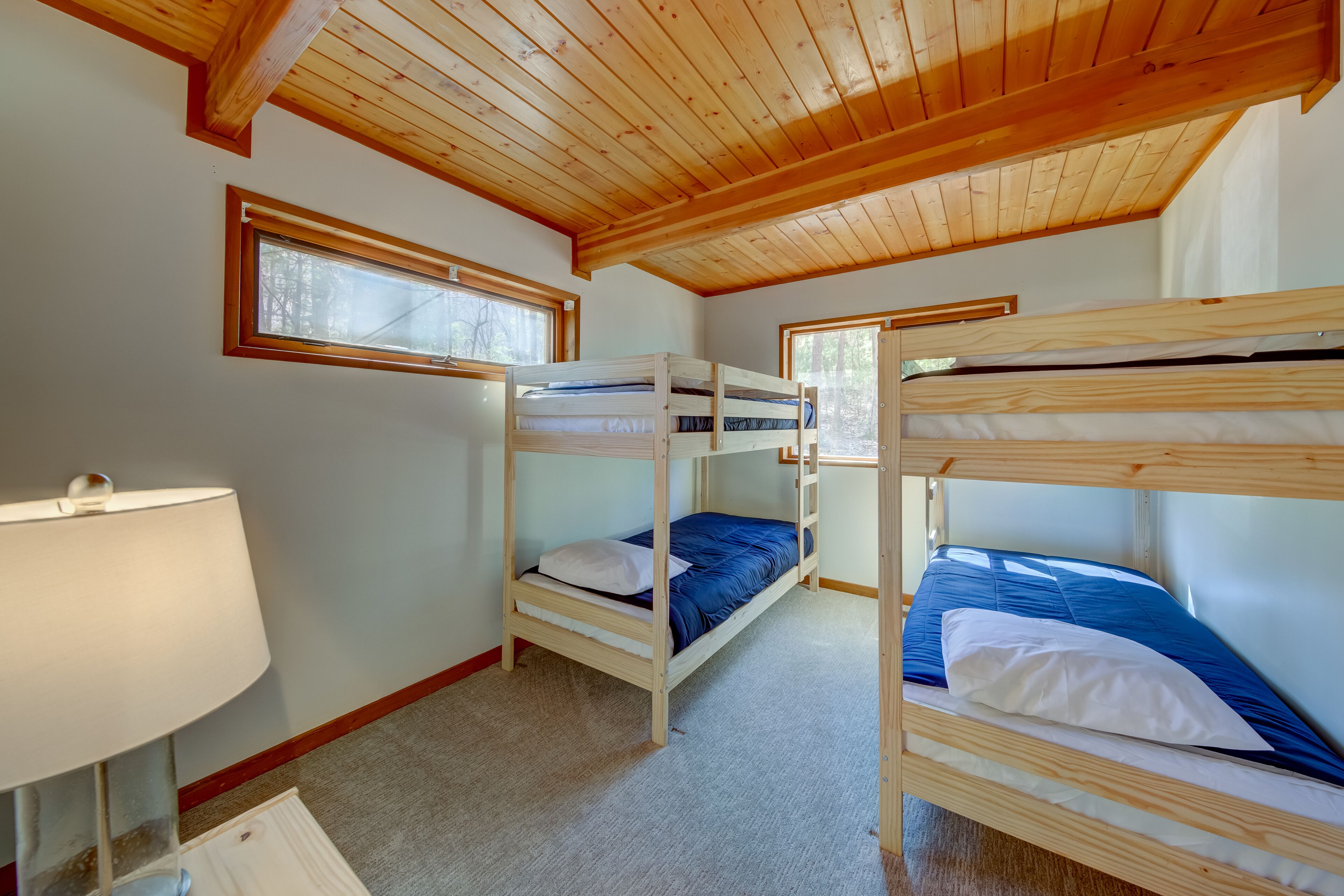 Relaxing cabin with WiFi, mountain view, gas grill, central AC, and game room