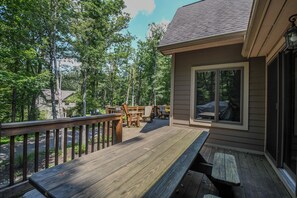 House (5 Bedrooms) | Property amenity - Keep Calm and Lake On by Taylor Made Deep Creek (Swanton)