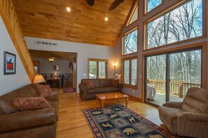 House (5 Bedrooms) | Property amenity