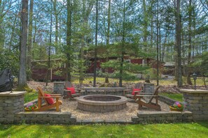 House (5 Bedrooms) | Property amenity - Keep Calm and Lake On by Taylor Made Deep Creek (Swanton)