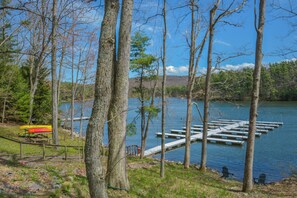 Property amenity - Keep Calm and Lake On by Taylor Made Deep Creek (Swanton)