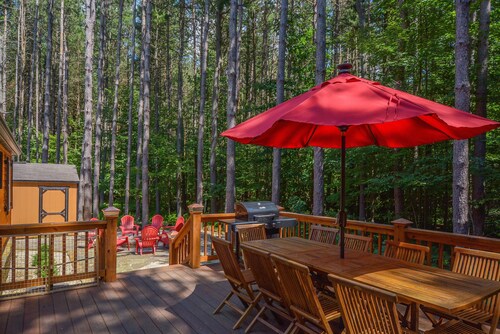Knotty Pines by Taylor Made Deep Creek