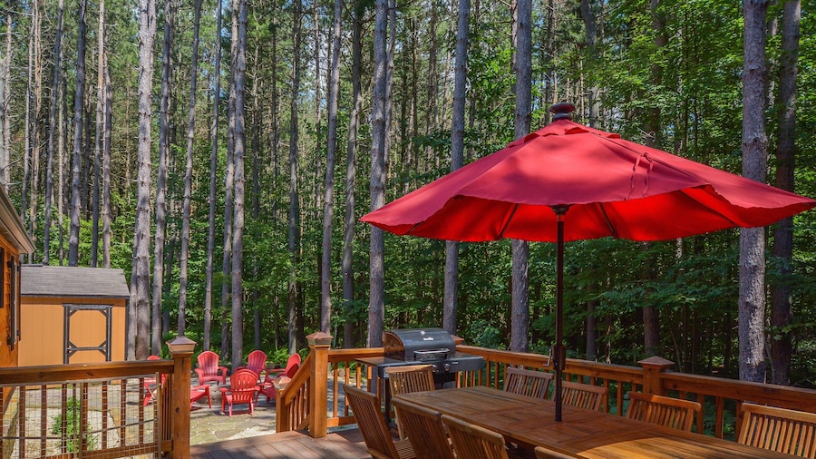 Knotty Pines by Taylor Made Deep Creek