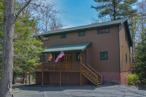 House (4 Bedrooms) | Property amenity - Lake House by Taylor Made Deep Creek (Oakland)