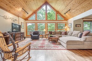 House (4 Bedrooms) | Property amenity