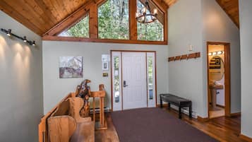 House (4 Bedrooms) | Property amenity