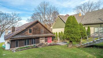 House (3 Bedrooms) | Property amenity