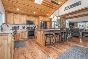 Casa (4 Bedrooms) | Servicio de la propiedad