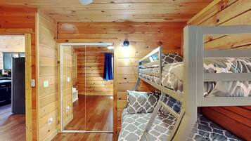 House (5 Bedrooms) | Property amenity