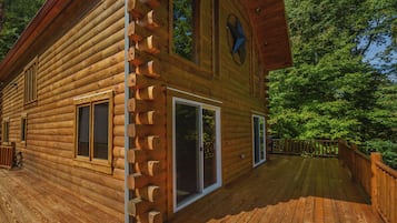 House (5 Bedrooms) | Property amenity