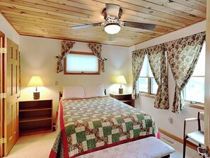 House (3 Bedrooms) | Property amenity - Lakeview Cottage by Taylor Made Deep Creek (Oakland)