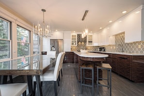House (4 Bedrooms) | Property amenity - Lasting Impressions by Taylor Made Deep Creek (Oakland)