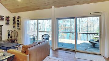House (4 Bedrooms) | Property amenity