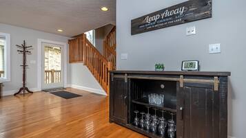 House (5 Bedrooms) | Property amenity