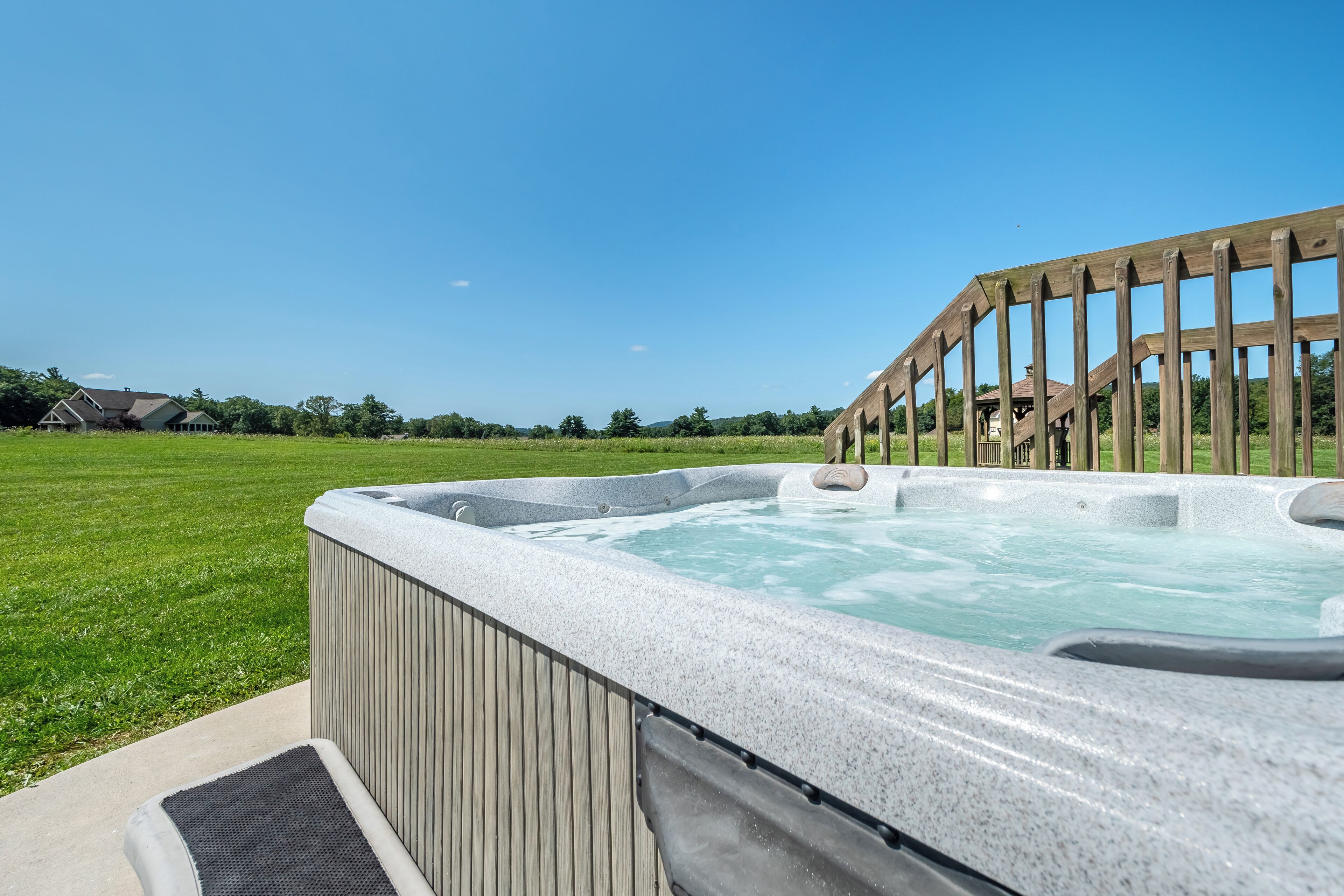 House (5 Bedrooms) | Property amenity