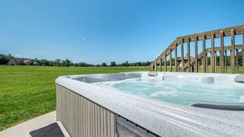 House (5 Bedrooms) | Property amenity