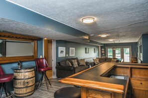 Casa (5 Bedrooms) | Servicio de la propiedad