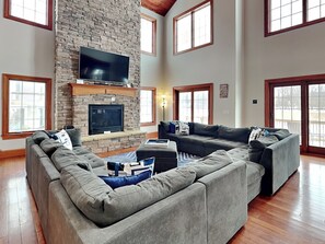 House (5 Bedrooms) | Property amenity