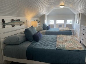 5 bedrooms, iron/ironing board, free WiFi, bed sheets