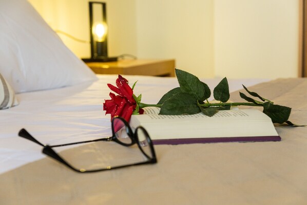 1 bedroom, iron/ironing board, WiFi, bed sheets - Newly renovated apartment only 5 minutes away from beach (Χανιά)