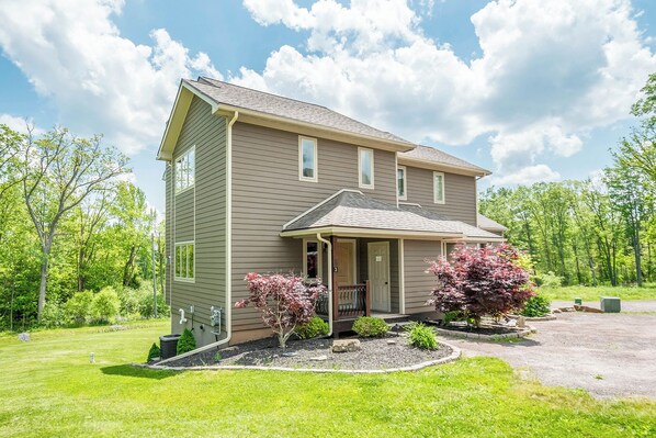 Studio (3 Bedrooms) | Exterior