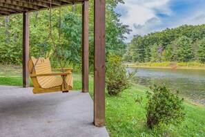 House (5 Bedrooms) | Property amenity - Duck Pond Lodge by Taylor Made Deep Creek (McHenry)