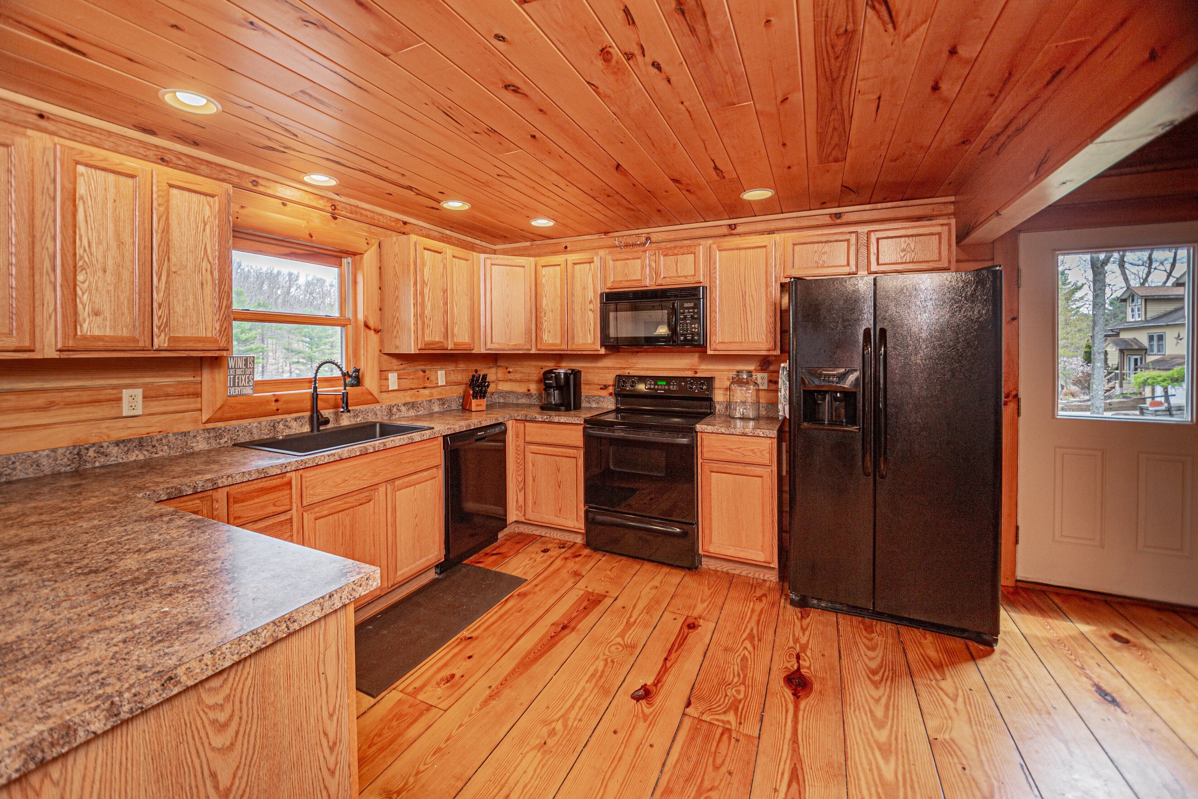 House (5 Bedrooms) | Kemudahan hartanah