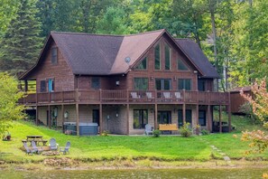House (5 Bedrooms) | Front of property - Duck Pond Lodge by Taylor Made Deep Creek (McHenry)