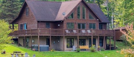 House (5 Bedrooms) | Exterior