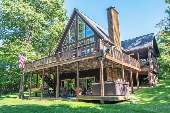 House (4 Bedrooms) | Exterior