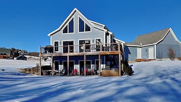 House (5 Bedrooms) | Exterior