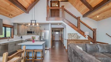 House (5 Bedrooms) | Property amenity