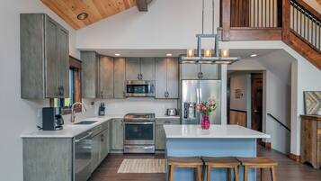 House (5 Bedrooms) | Property amenity