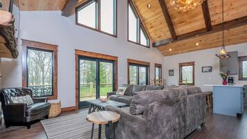 House (5 Bedrooms) | Property amenity