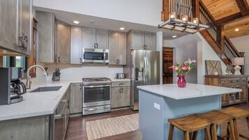 House (5 Bedrooms) | Property amenity