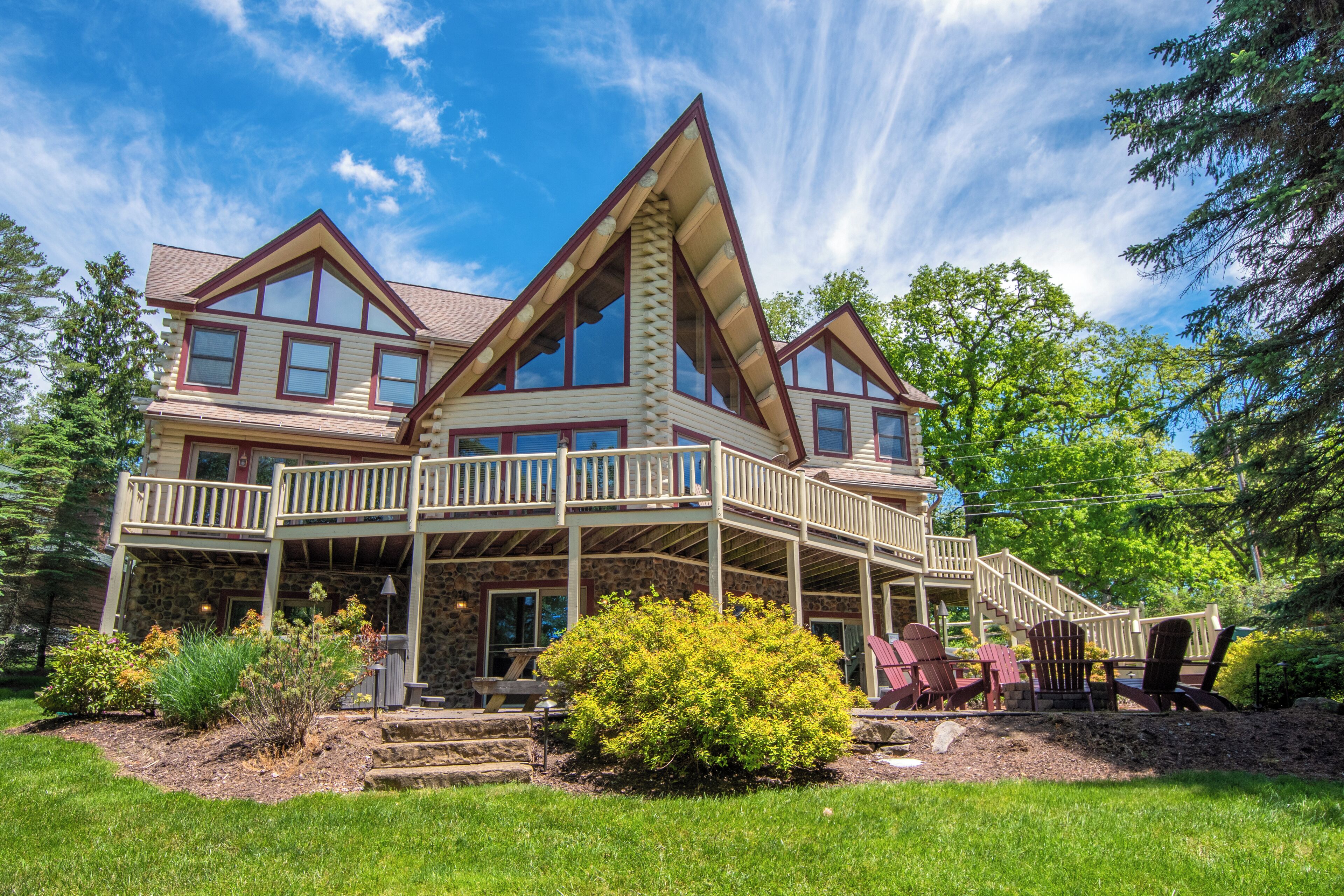 House (Multiple Bedrooms) | Front of property