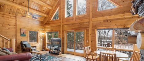 House, Multiple Beds, Hot Tub | Living room | TV