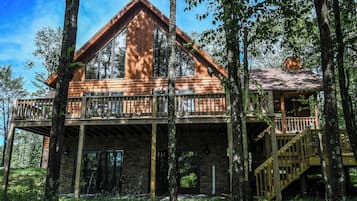 Rumah (5 Bedrooms) | Bagian depan properti