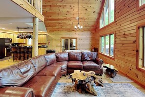 House (5 Bedrooms) | Property amenity