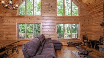 House (5 Bedrooms) | Property amenity