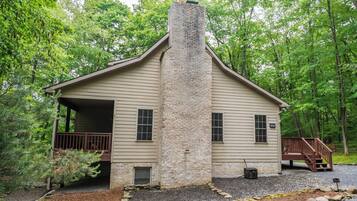 House (3 Bedrooms) | Property amenity