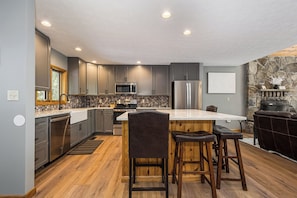 House (5 Bedrooms) | Property amenity